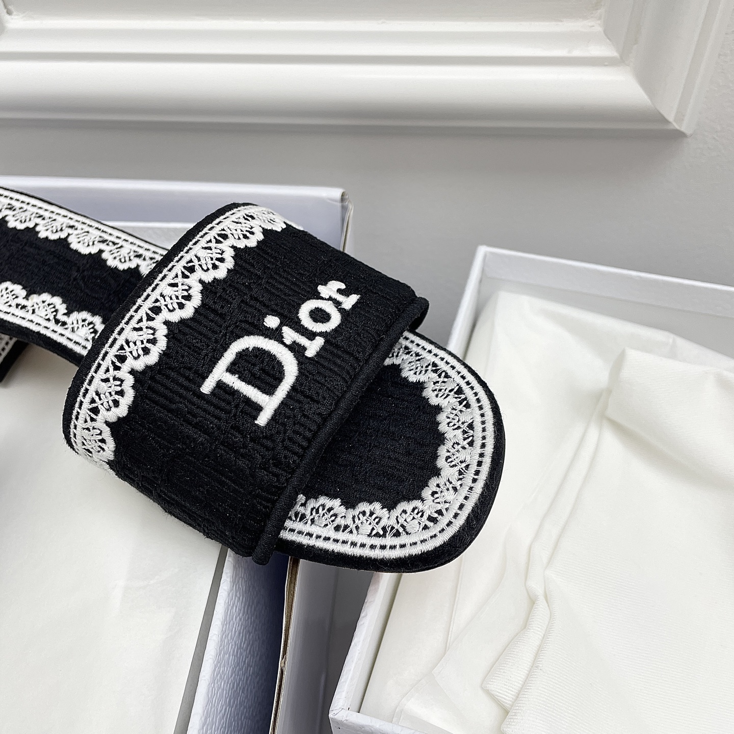 [Copy]ディオール「Dior」【今年の新商品】ディオール ディオリビエラ レース×3D刺繍ミュール / スライドサンダル