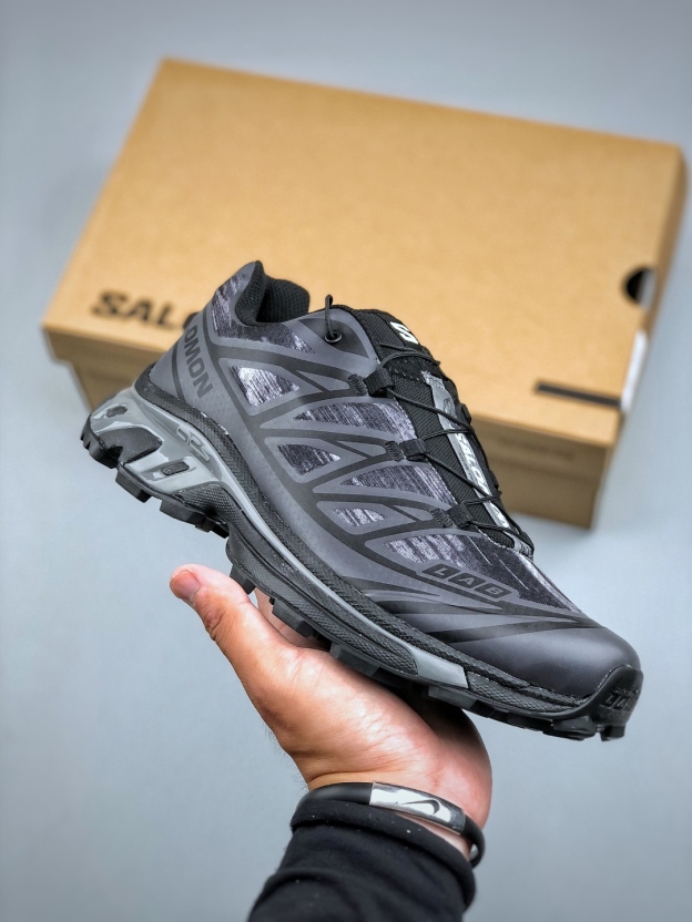 サロモン「SALOMON」XT-6 ユニセックス スポーツスタイルシューズ