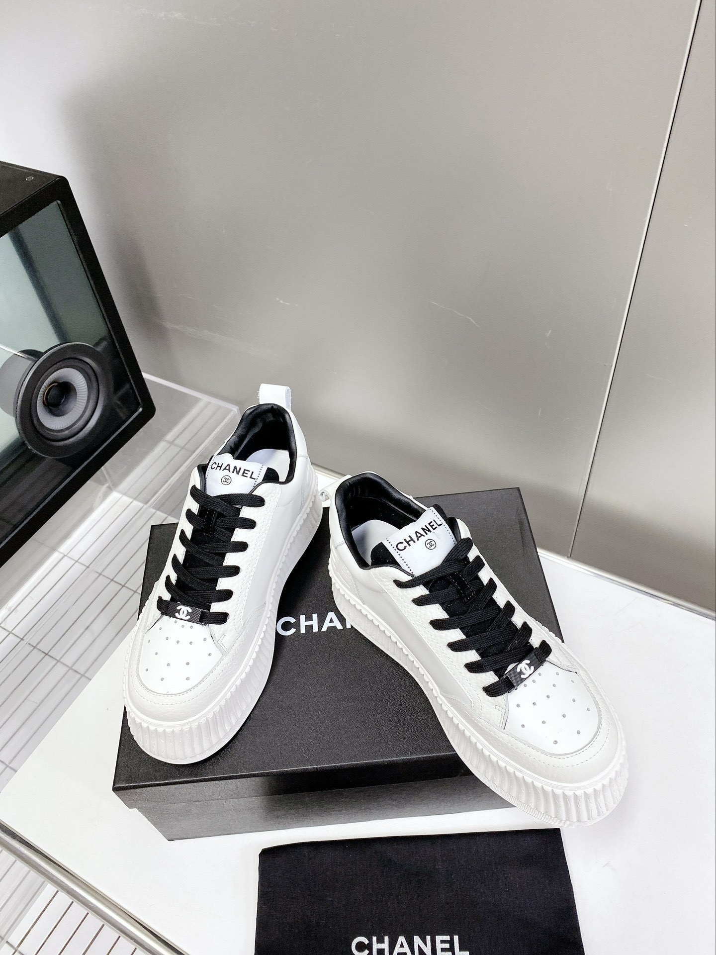 シャネル［Chanel］  2023SS パンダカラー スニーカー