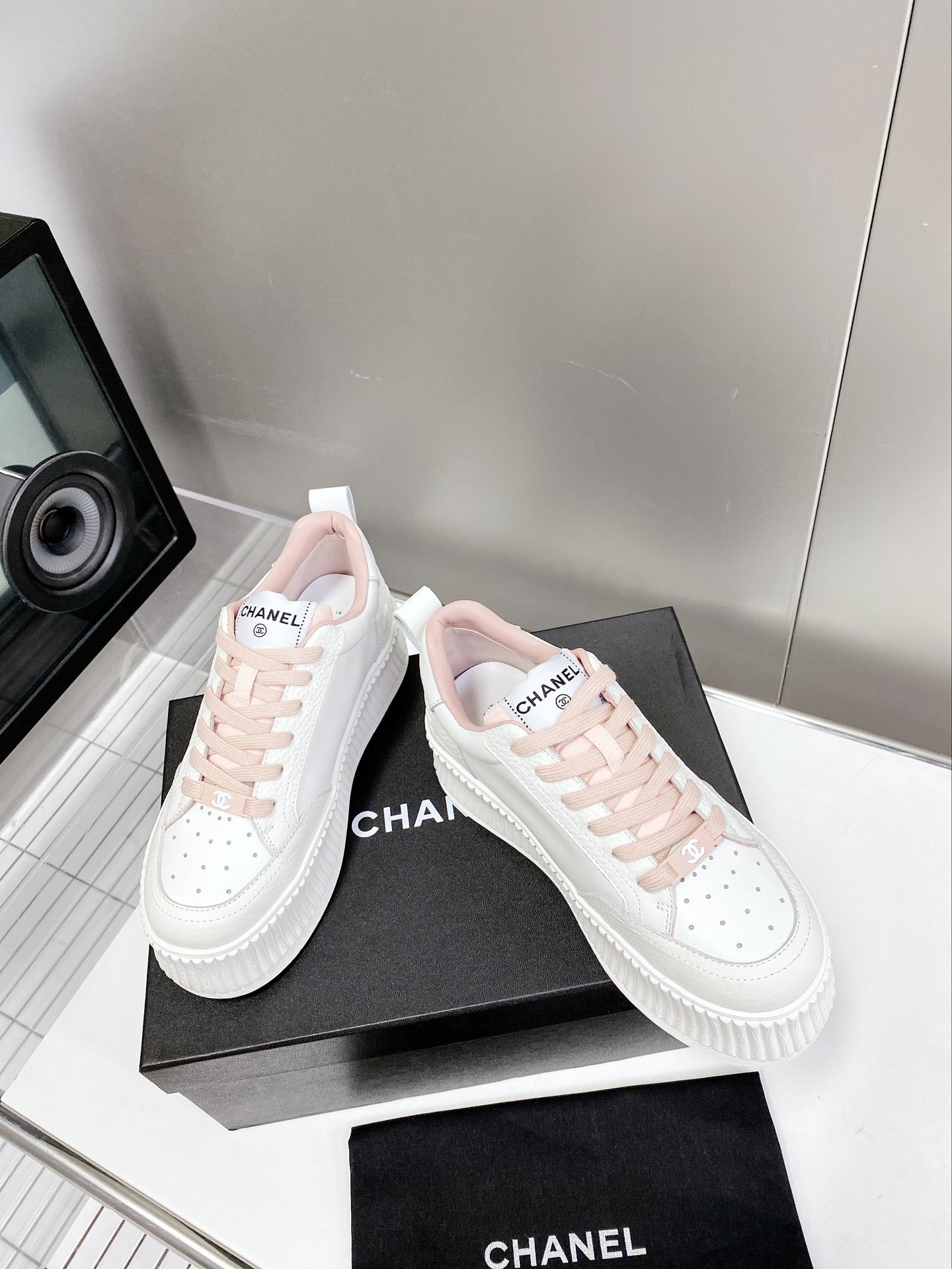シャネル［Chanel］  2023SS パンダカラー スニーカー