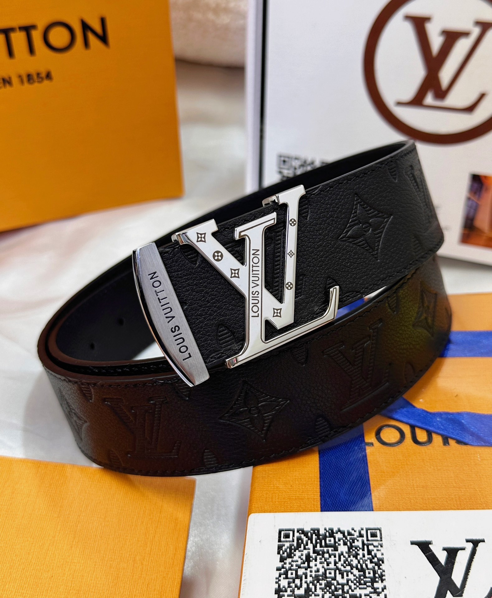 ルイ・ヴィトン「Louis Vuitton」モノグラム エンボス レザー リバーシブル ベルト100CM