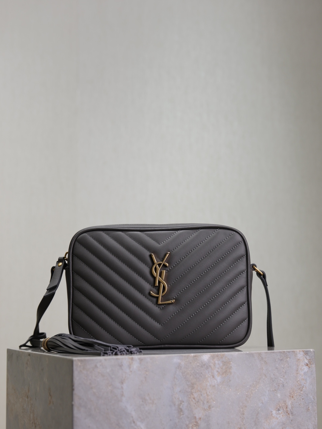2026サンローラン「Saint Laurent LOU カメラバッグ