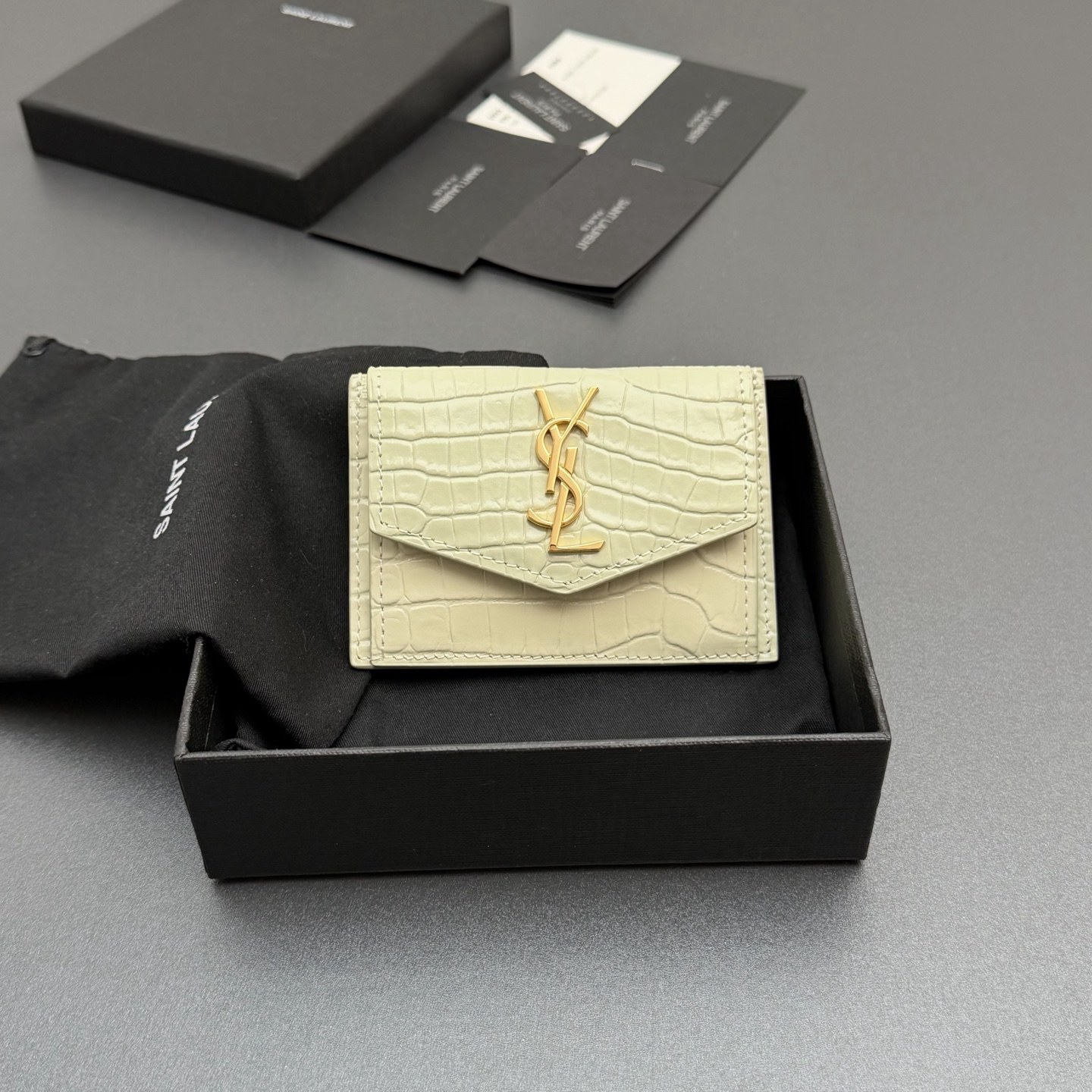 2026サンローラン「Saint Laurent UPTOWN フラップ カードケース