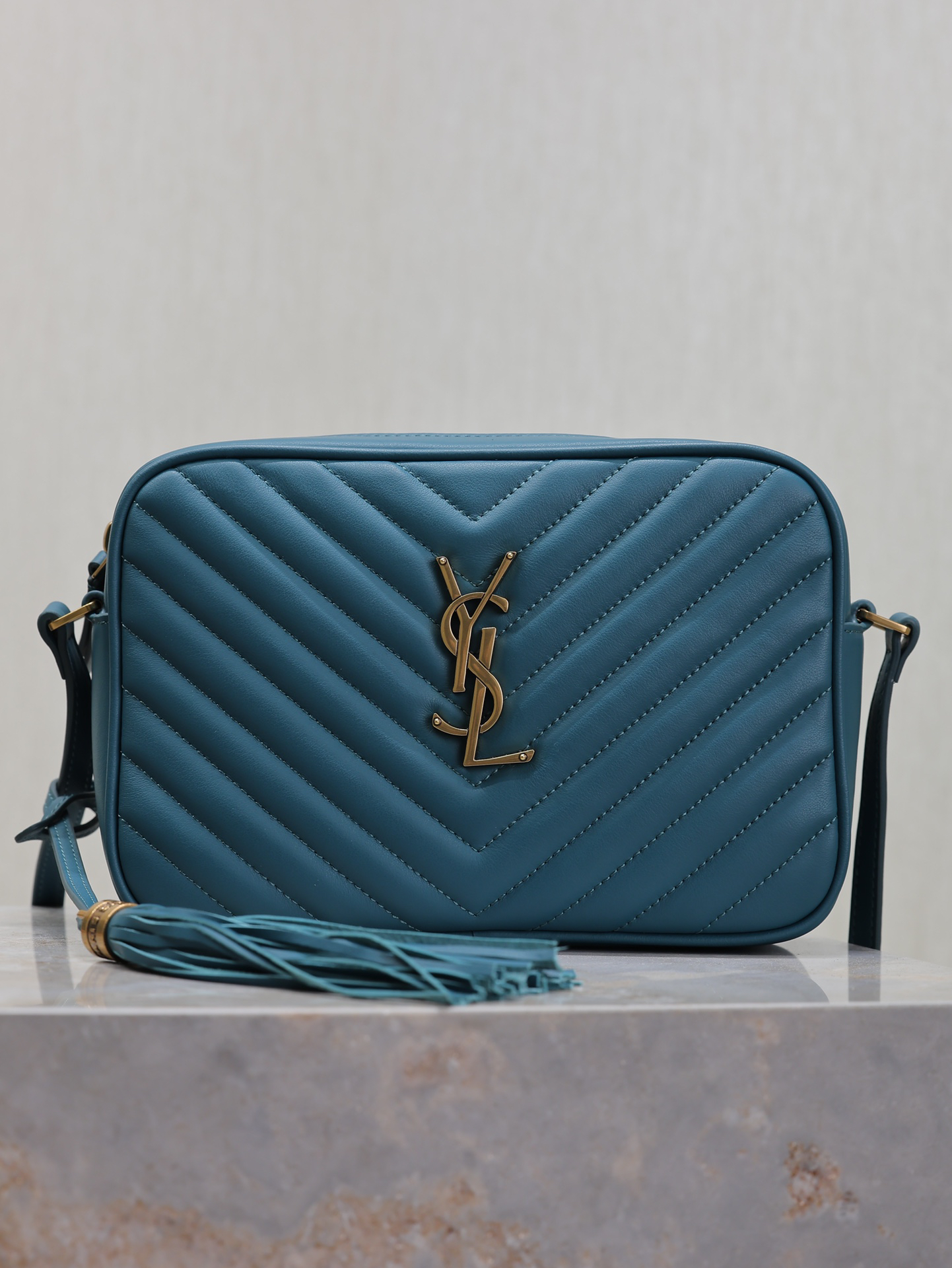 2026サンローラン「Saint Laurent LOU カメラバッグ