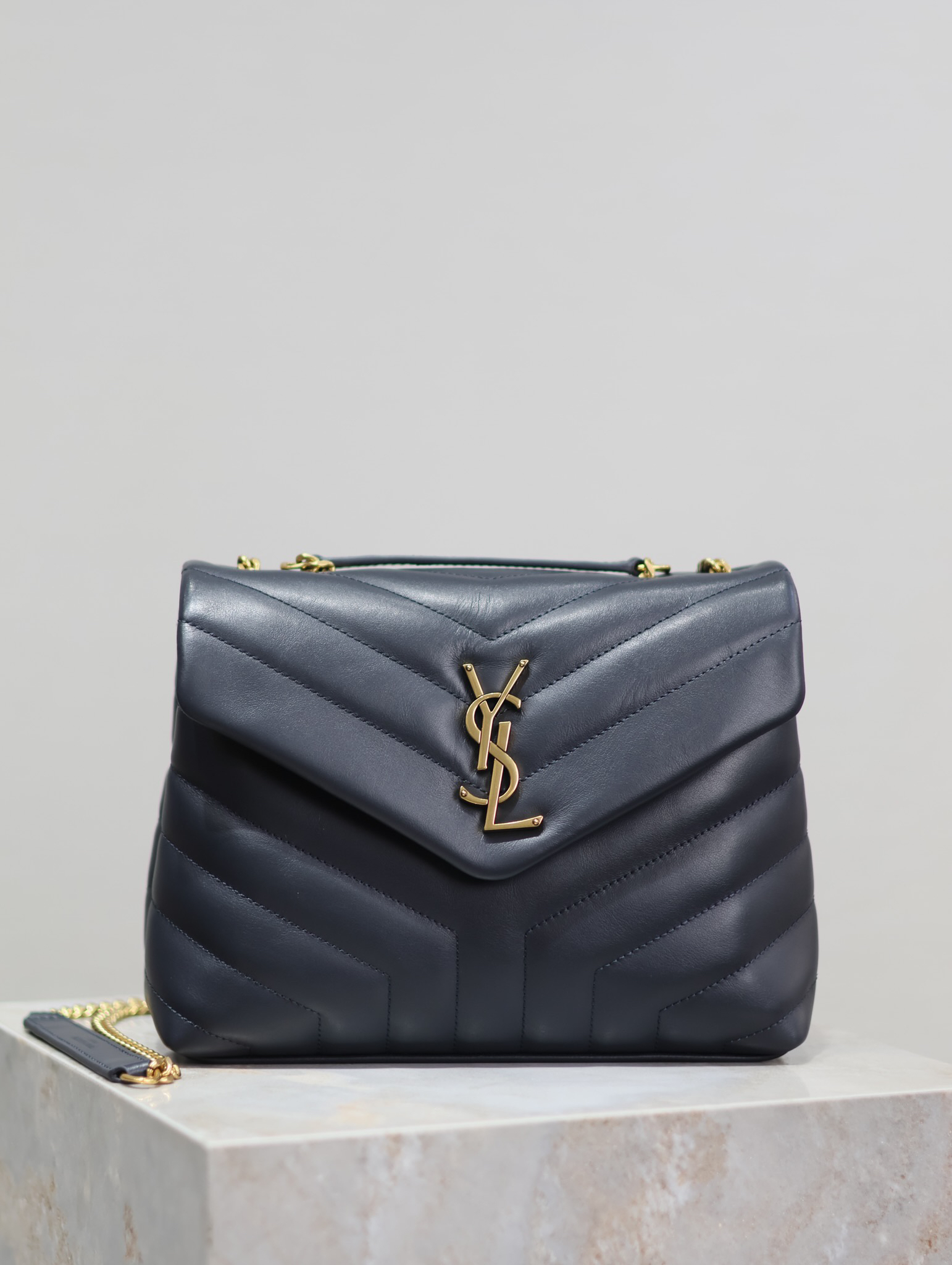 2026サンローラン「SAINT LAURENT LOULOU スモール チェーンショルダーバッグ
