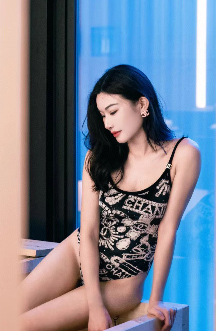 シャネル「Chanel」ワンピース水着「2025夏季限定・人気プレミアムスイム登場！」