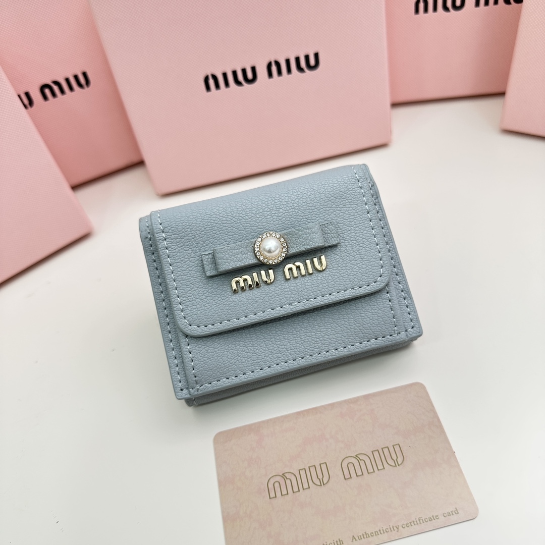 ミュウミュウ「Miu Miu」ミュウミュウ カーフスキン ミニウォレット 5235 / コンパクトウォレット