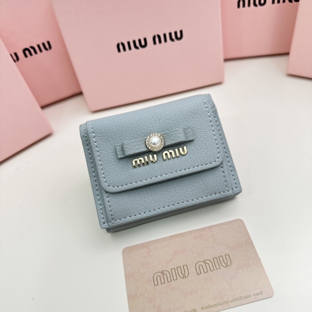 ミュウミュウ「Miu Miu」ミュウミュウ カーフスキン ミニウォレット 5235 / コンパクトウォレット