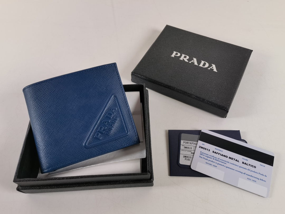 プラダ「Prada」メンズ ショートウォレット