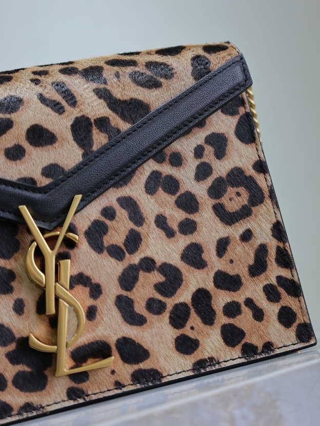 2026サンローラン「SAINT LAURENT CASSANDRE チェーンウォレット