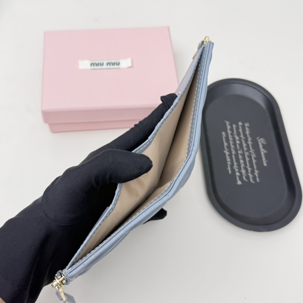 ミュウミュウ「Miu Miu」ミュウミュウ マテラッセ ラムスキン コンパクトバッグ 790 / ショルダーバッグ