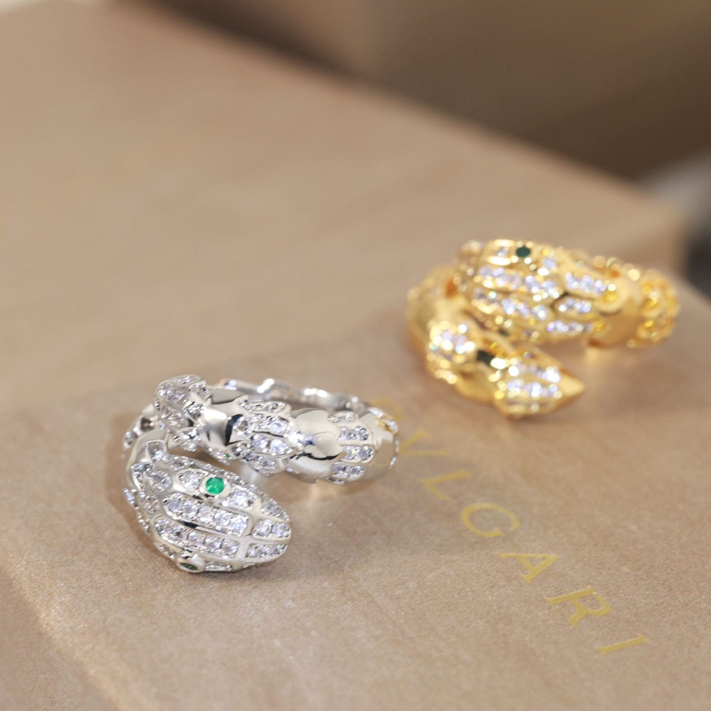 ブルガリ「Bvlgari」エレガントなリングコレクション