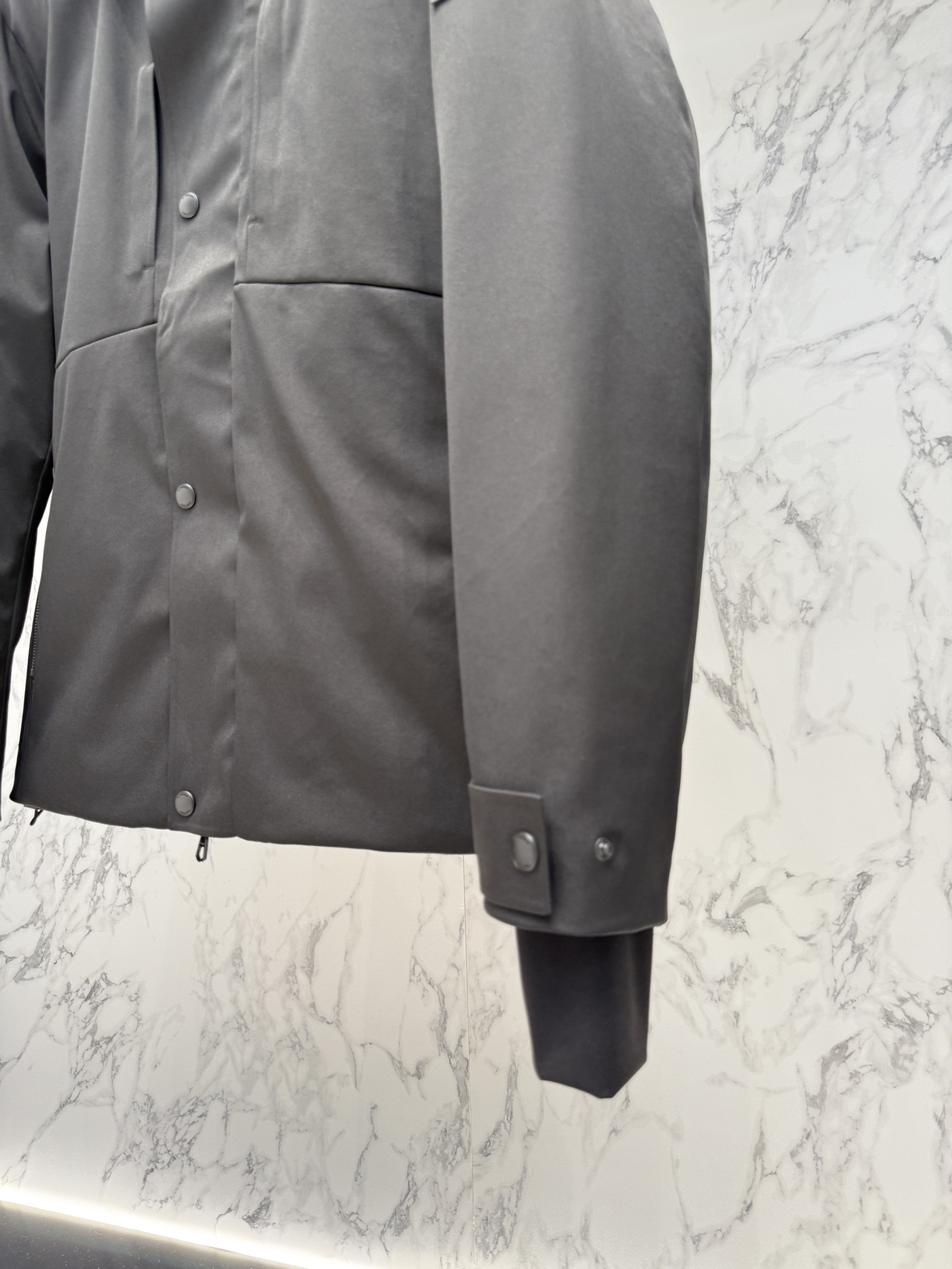 バーバリー「Burberry」秋冬フード付き防寒ダウンジャケット