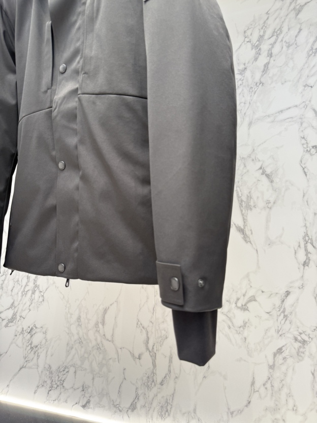 バーバリー「Burberry」秋冬フード付き防寒ダウンジャケット