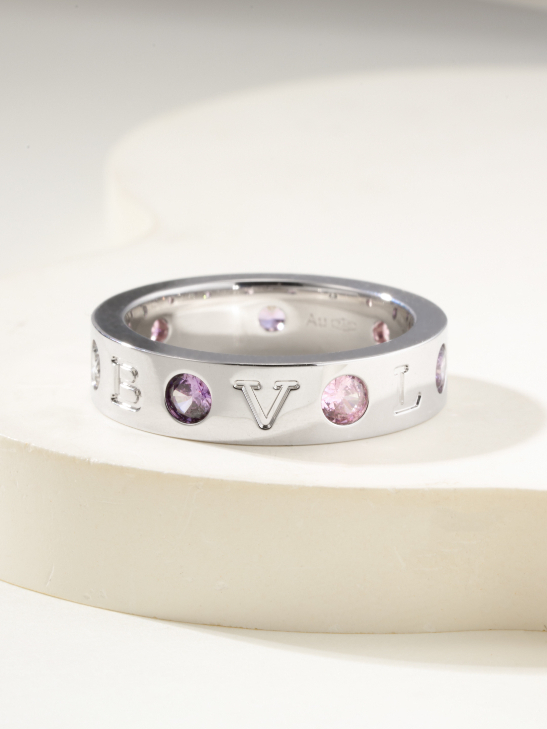 ブルガリ「Bvlgari」エレガントなリングコレクション