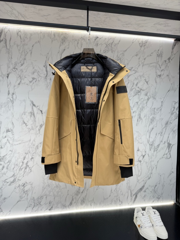 バーバリー「Burberry」秋冬ミドル丈フード付きダウンジャケット