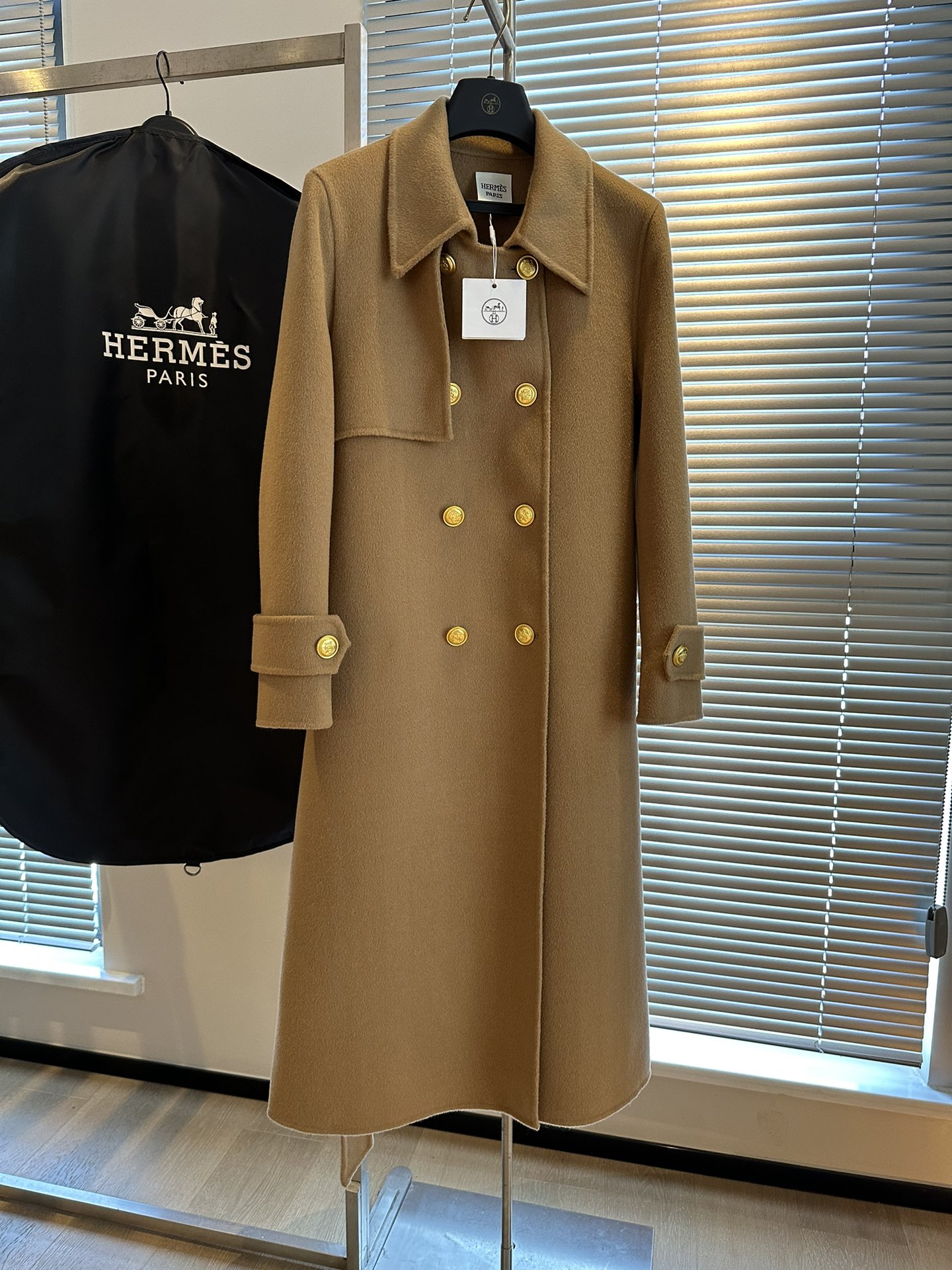 エルメス「Hermès」Retro Seris カシミアのスリムコート
