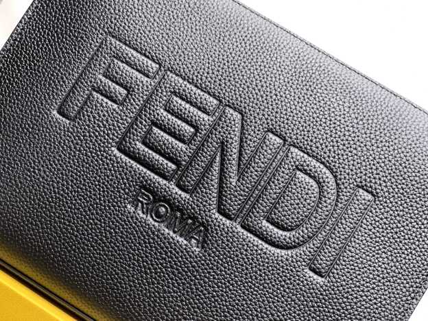 フェンディ「Fendi」フェンディ レザーハンドバッグ / クラッチバッグ