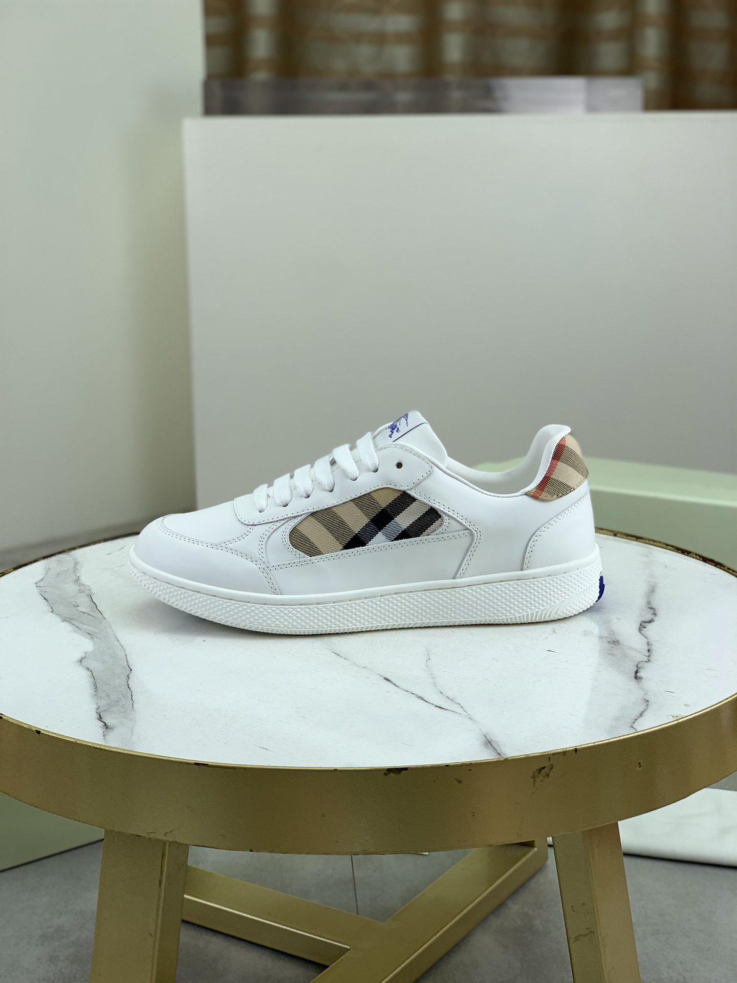 バーバリー「Burberry」バーバリー テラス スニーカー / レザースニーカー