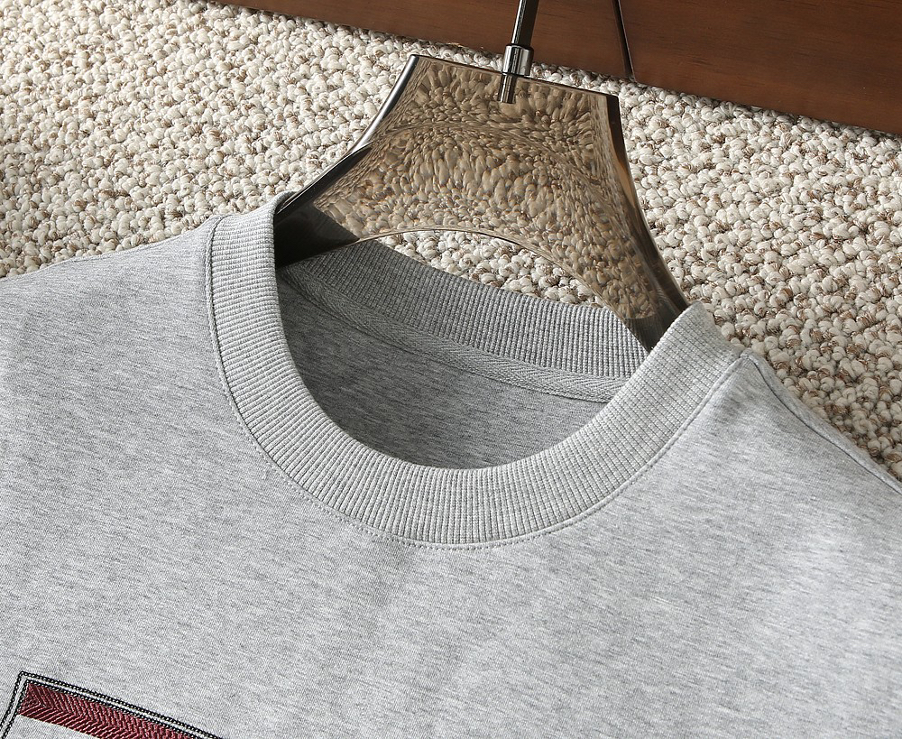 エルメス「Hermès」クラシックラウンドネックプルオーバーフーディ