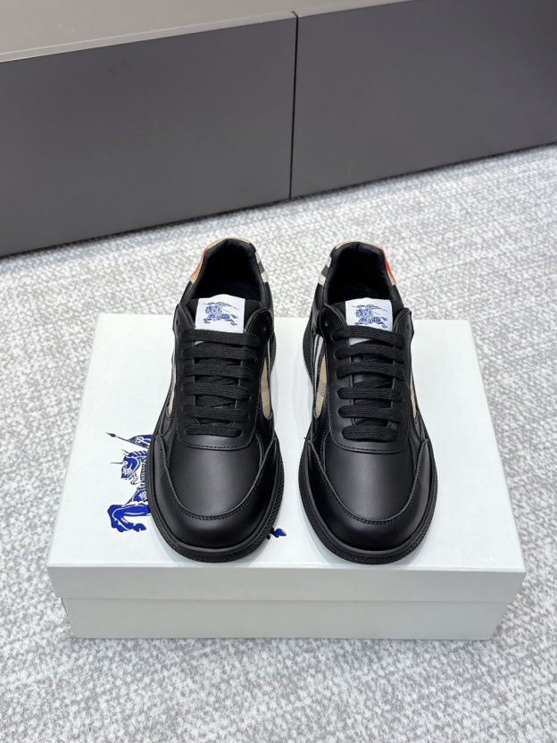 バーバリー「Burberry」バーバリー テラス スニーカー / レザースニーカー
