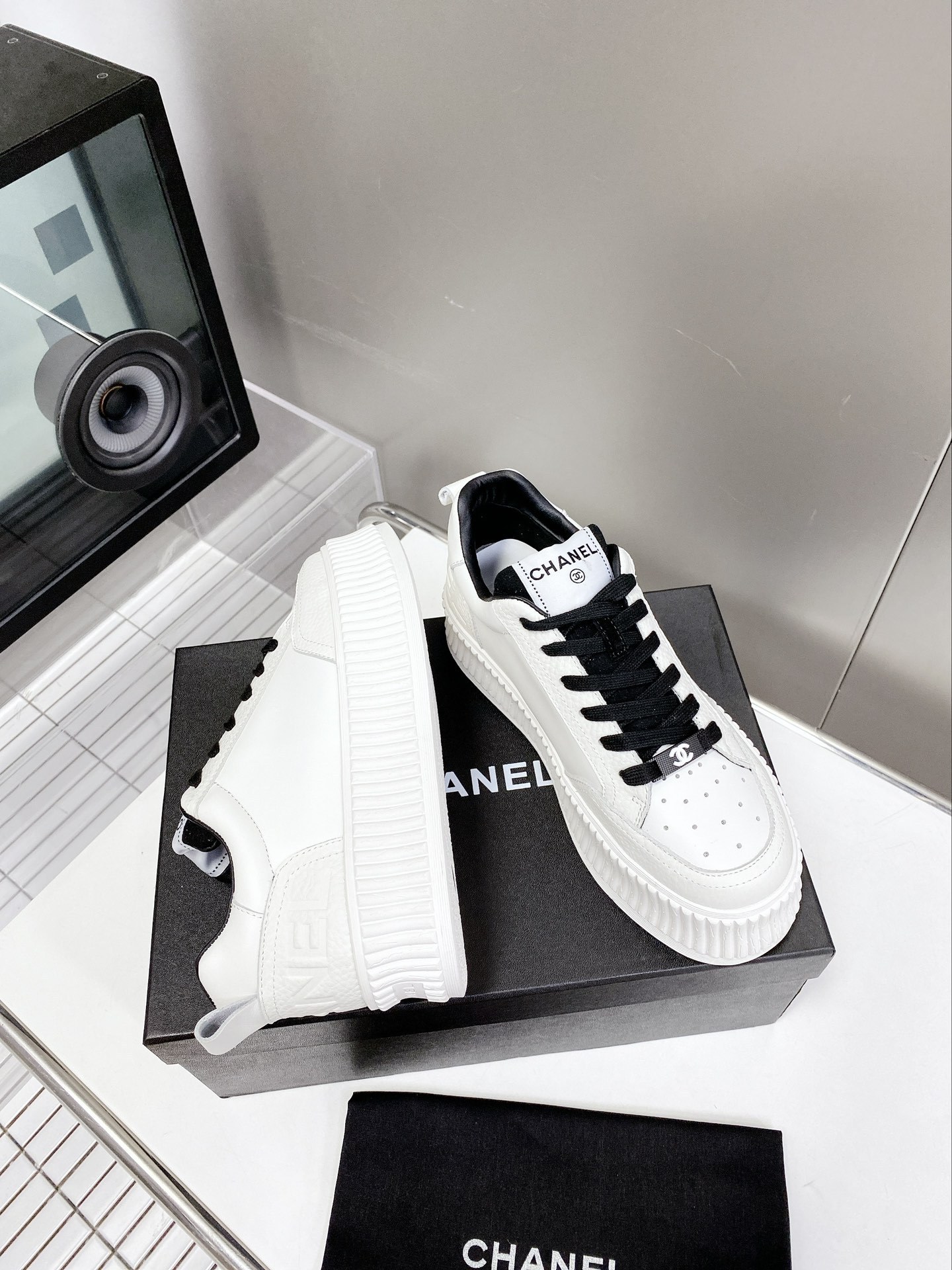 シャネル［Chanel］  2023SS パンダカラー スニーカー
