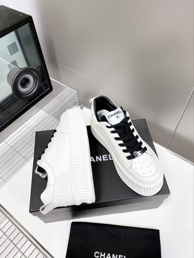 シャネル［Chanel］  2023SS パンダカラー スニーカー
