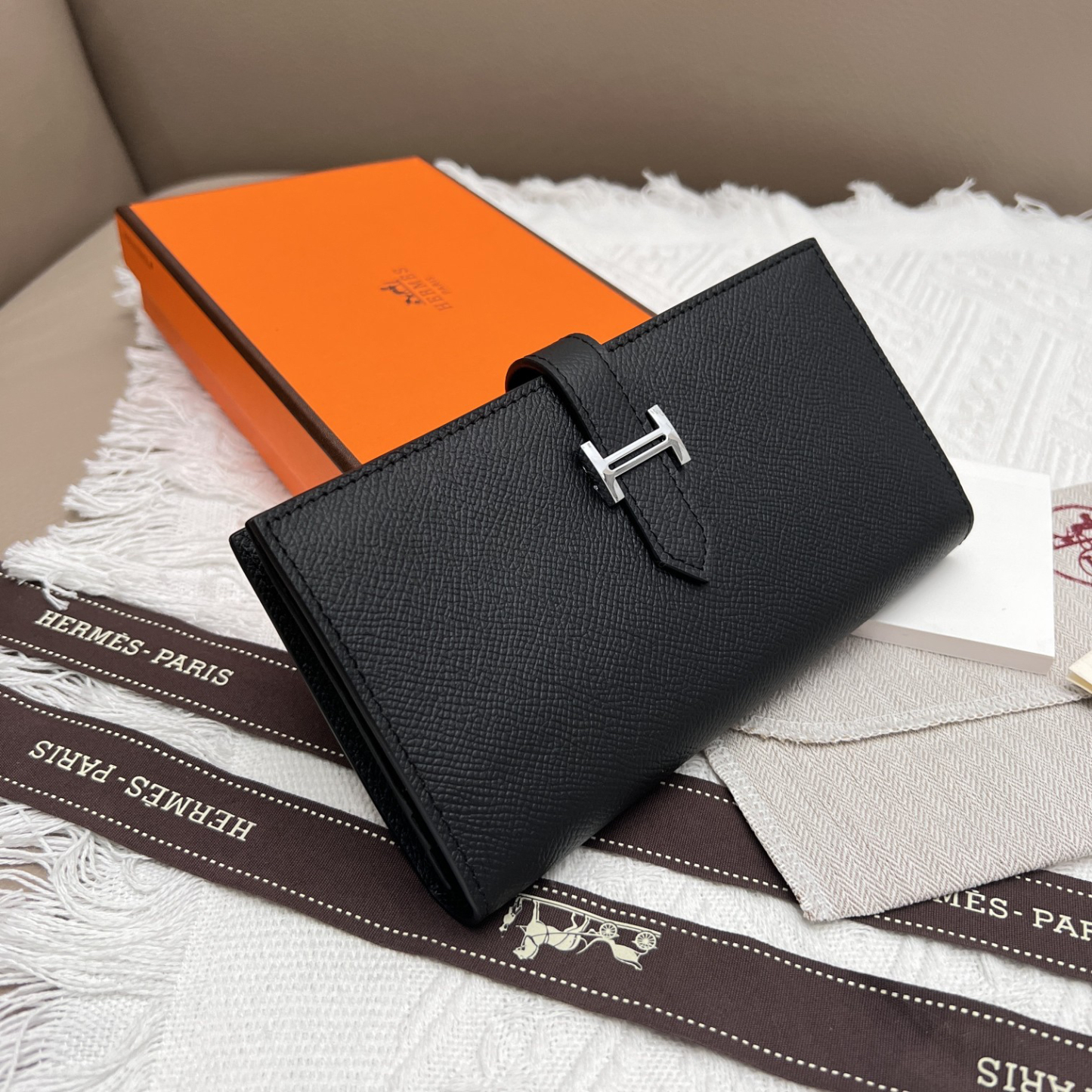 エルメス(Hermès) ベアン《H》のクラスプ開閉 長財布 6色