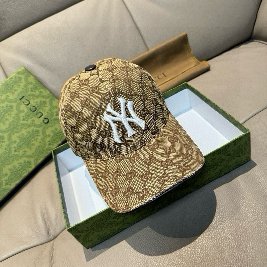 グッチ「Gucci」GGモノグラム ベースボールキャップ