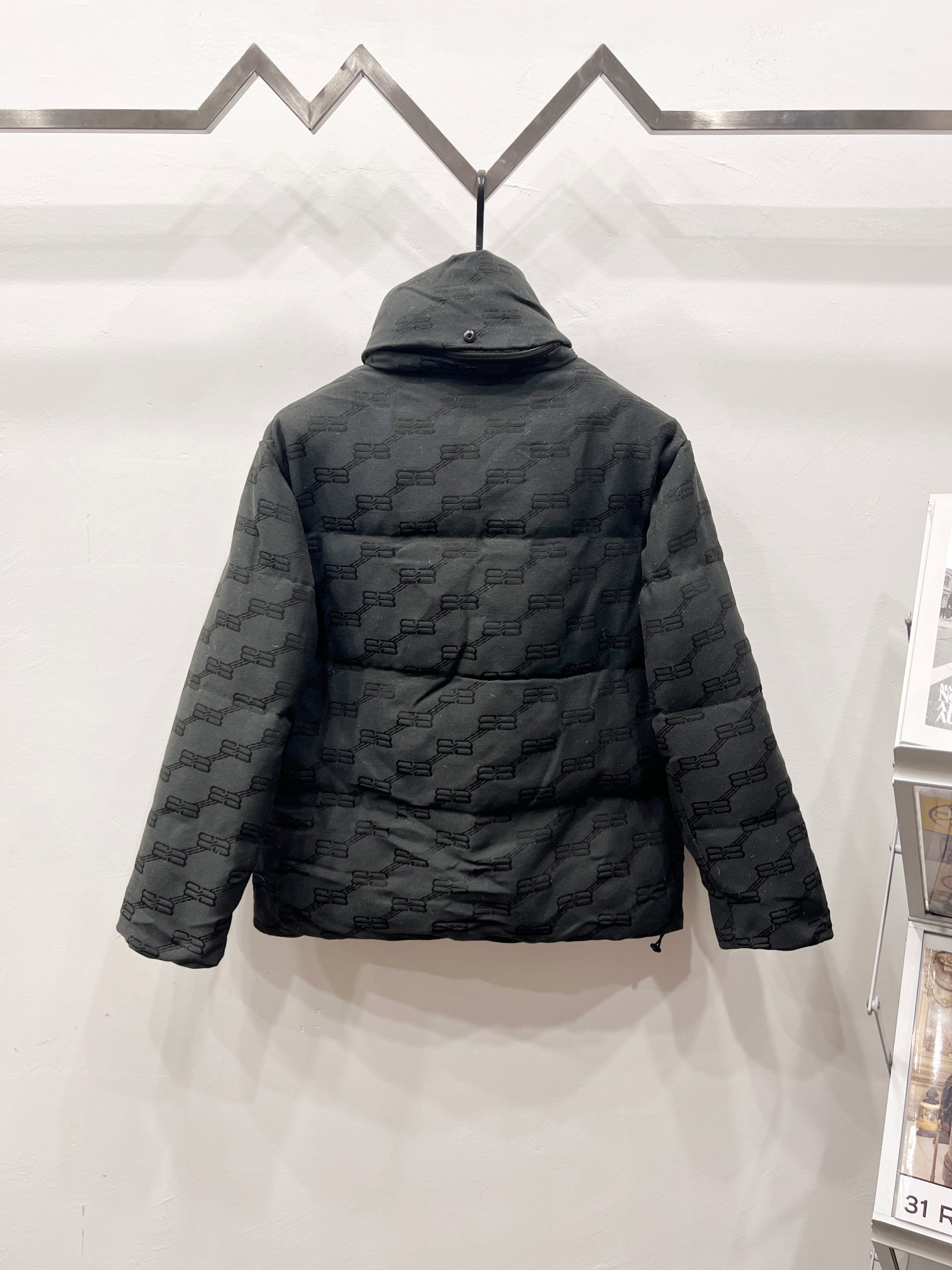 バレンシアガ「Balenciaga」‌軽奢華なジャカード柄個性ダウンジャケット 男女兼用