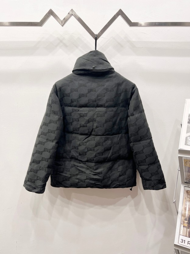 バレンシアガ「Balenciaga」‌軽奢華なジャカード柄個性ダウンジャケット 男女兼用