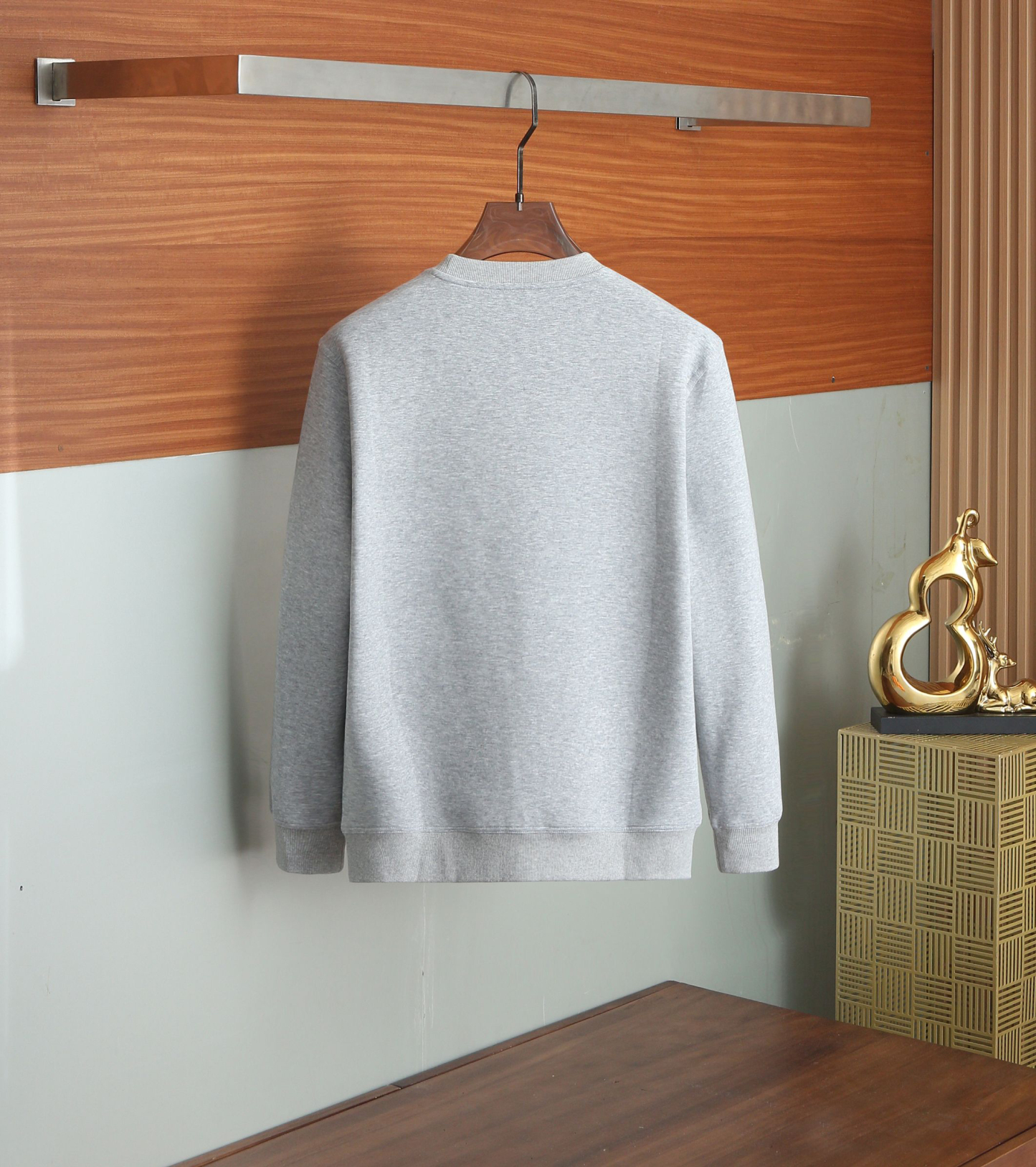 エルメス「Hermès」クラシックラウンドネックプルオーバーフーディ