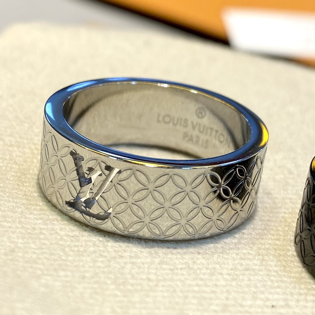 ルイ・ヴィトン「Louis Vuitton」モノグラム彫刻透かしリング
