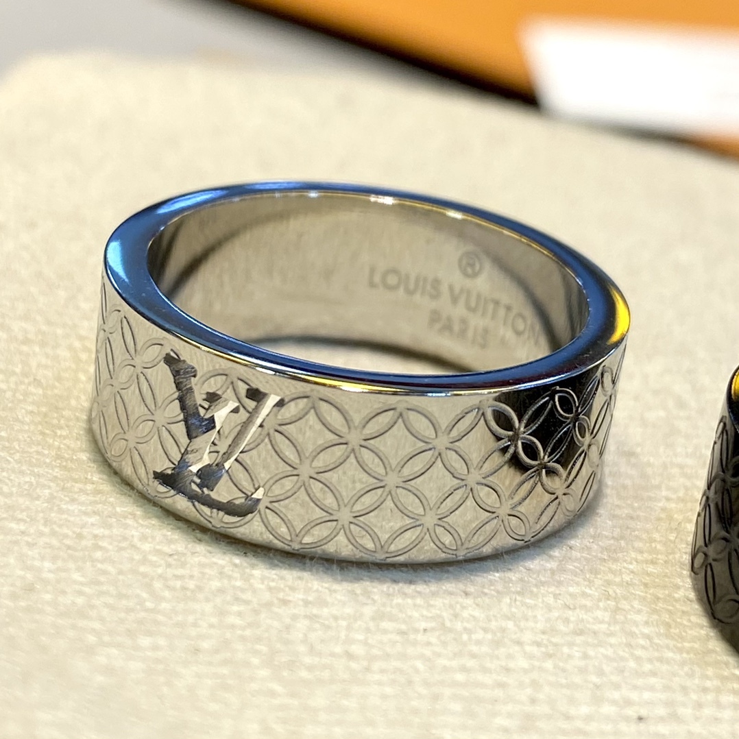ルイ・ヴィトン「Louis Vuitton」モノグラム彫刻透かしリング