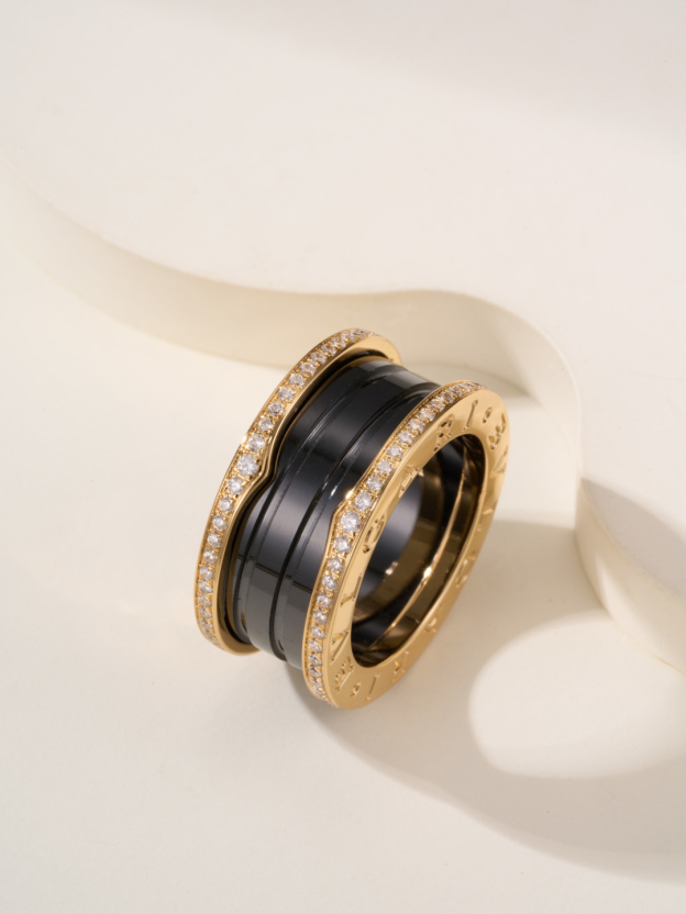 ブルガリ「Bvlgari」エレガントなリングコレクション