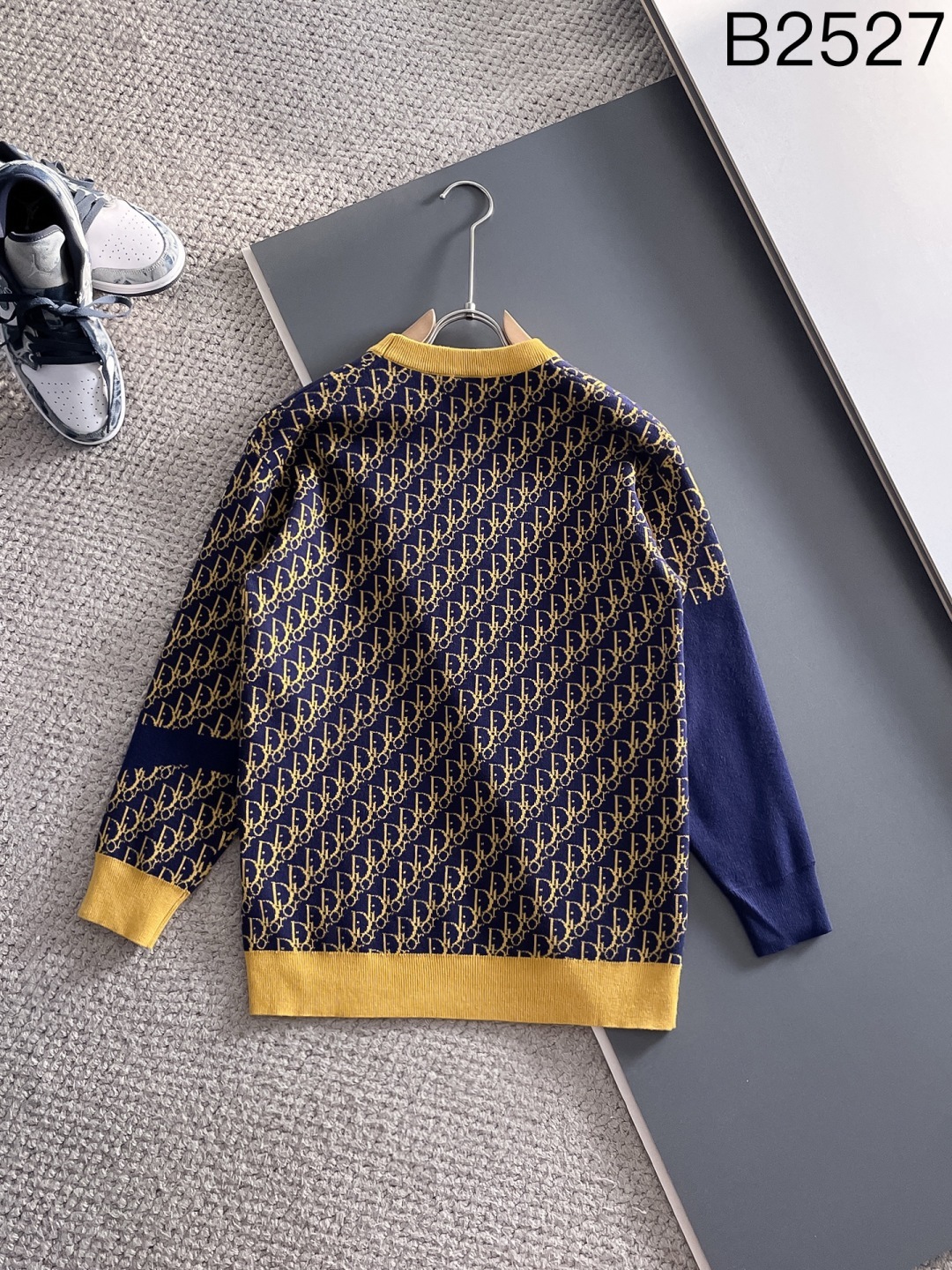 ディオール「Dior」秋冬新作ニットクルーネックセーター