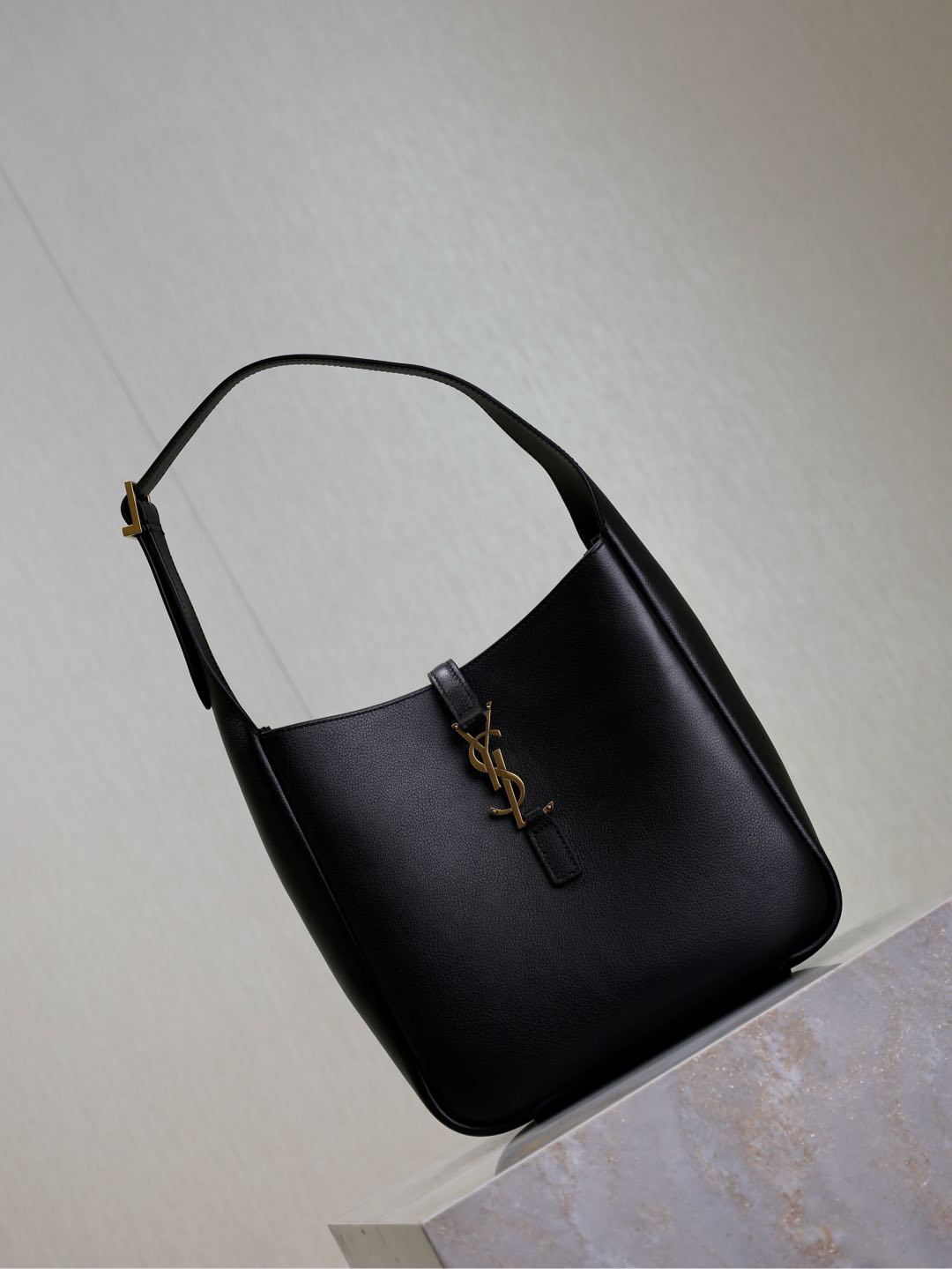 2026サンローラン「Saint Laurent LE 5 À 7 プティ スプレ グレインドレザー ショルダーバッグ