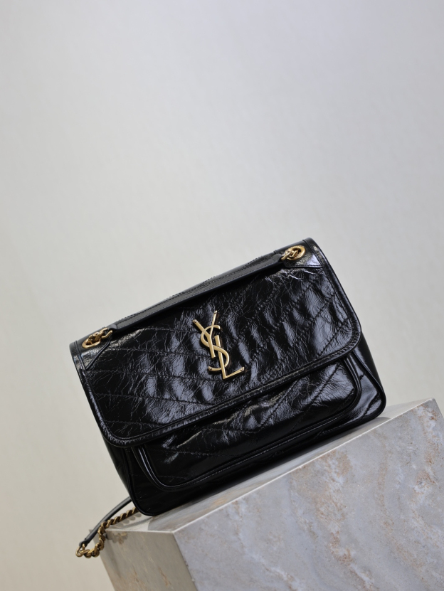 2026サンローラン「Saint Laurent NIKI ミディアム ヴィンテージクリンクルレザー チェーンショルダーバッグ