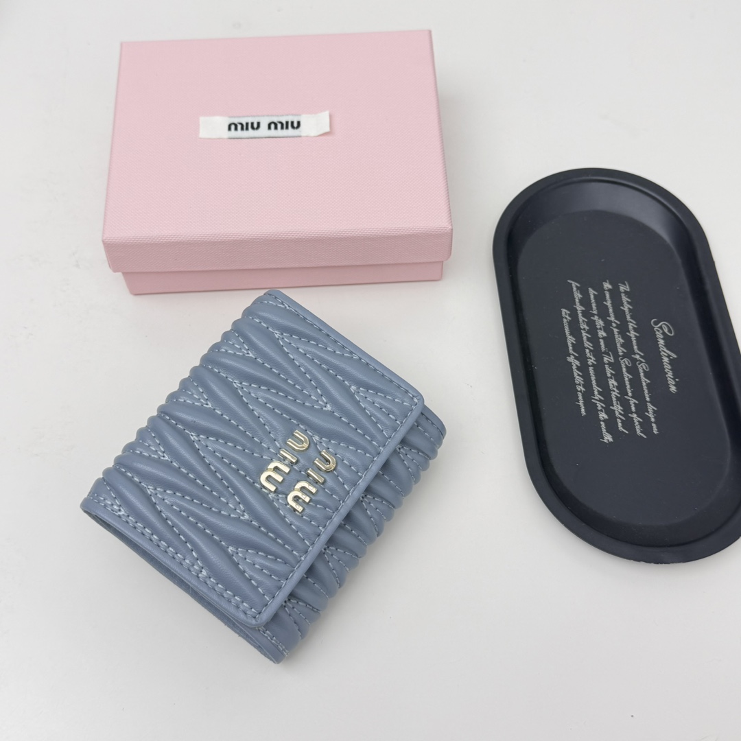 ミュウミュウ「Miu Miu」ミュウミュウ マテラッセ ラムスキン コンパクトバッグ 791 / ショルダーバッグ