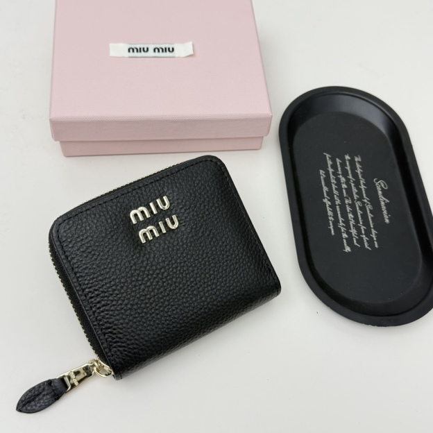 ミュウミュウ「Miu Miu」ミュウミュウ マテラッセ ラムスキン コンパクトバッグ 791 / ショルダーバッグ