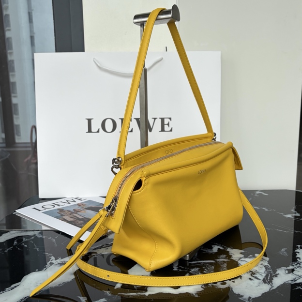 ロエベ「Loewe」2026 ロエベ アマソナ 180 ハンドバッグ / トートバッグ