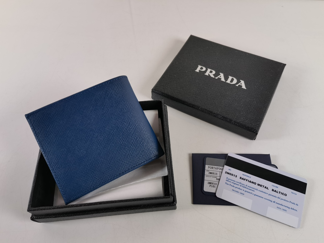 プラダ「Prada」メンズ ショートウォレット