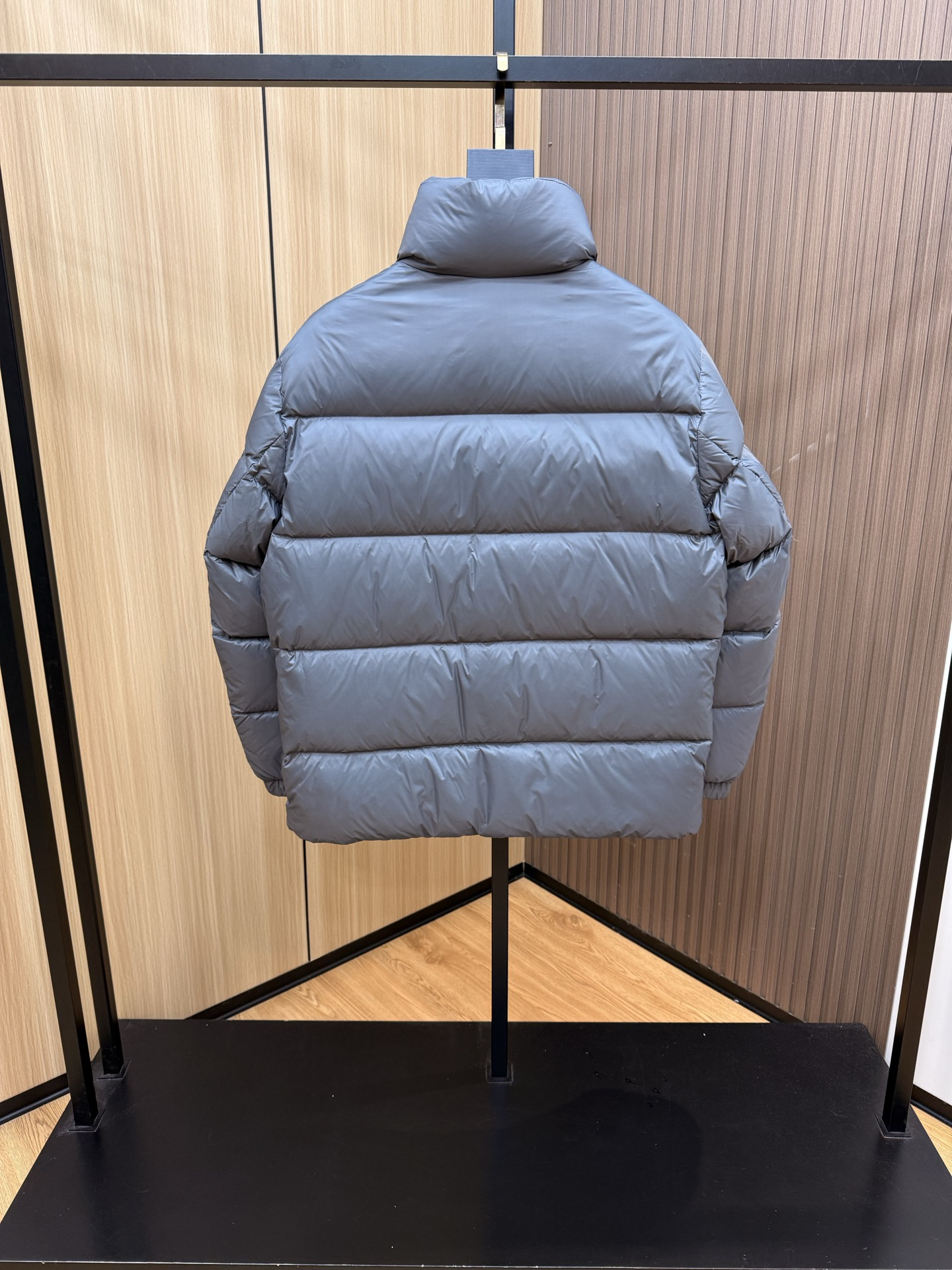 プラダ「Prada」秋冬ファッションスタンドカラーダウンジャケット