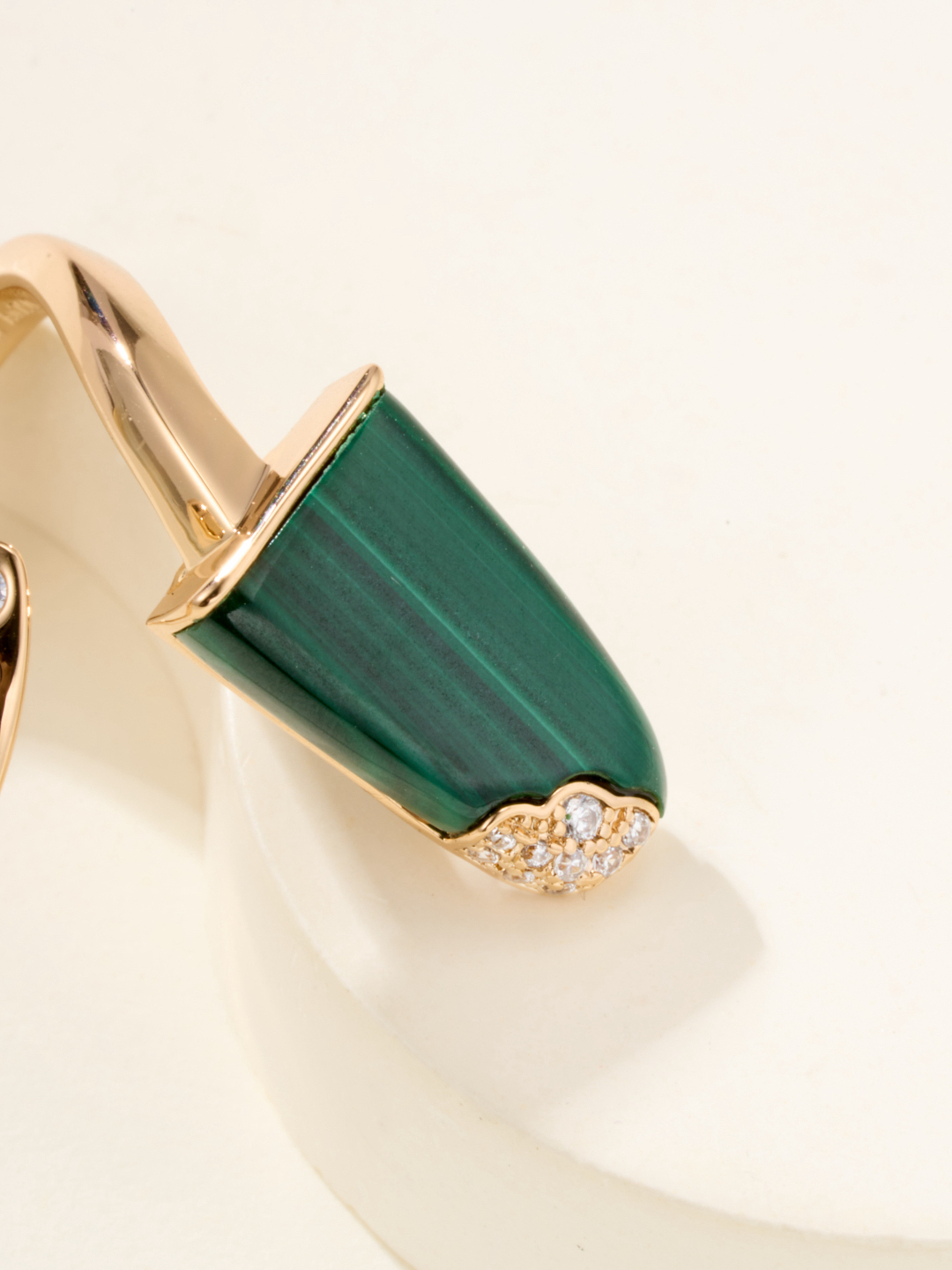 ブルガリ「Bvlgari」Gelati エレガントなリングコレクション