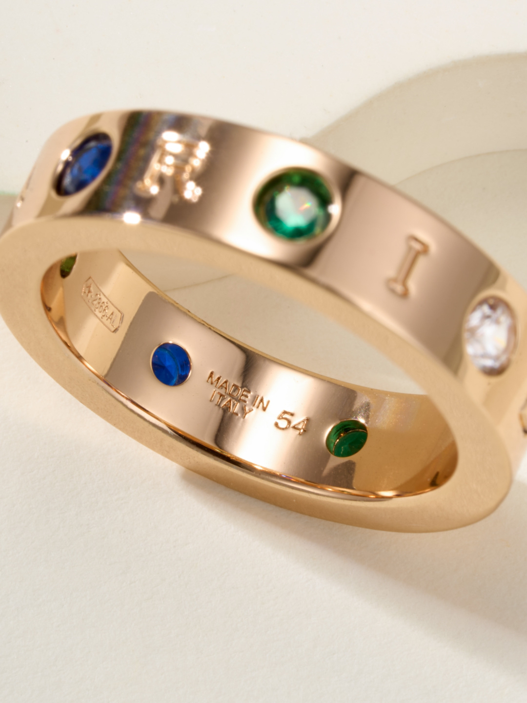 ブルガリ「Bvlgari」エレガントなリングコレクション