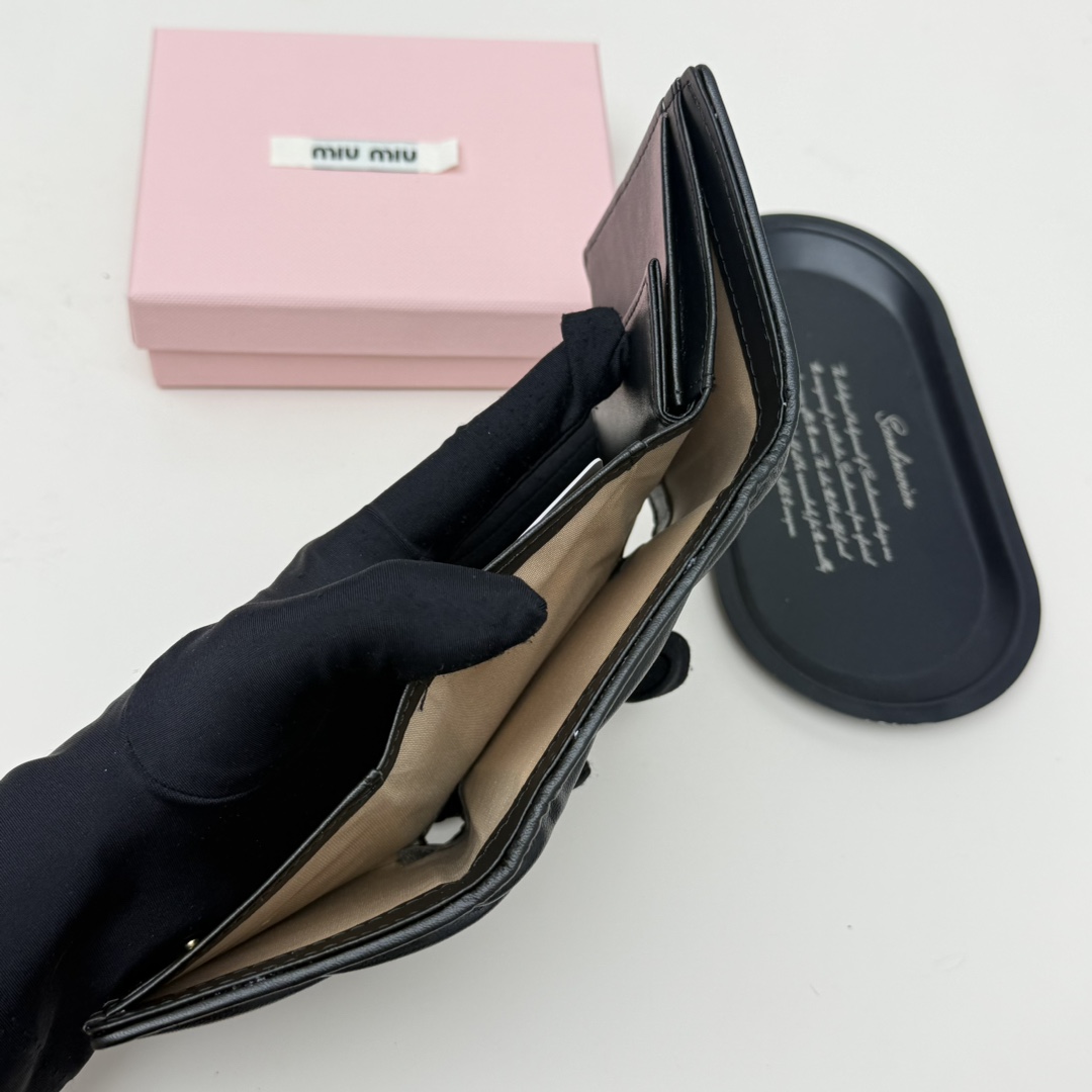 ミュウミュウ「Miu Miu」ミュウミュウ マテラッセ ラムスキン コンパクトバッグ 791 / ショルダーバッグ