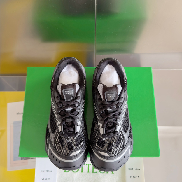 ボッテガ・ヴェネタ「Bottega Veneta」ボッテガ・ヴェネタ オービット スニーカー / ユニセックススポーツシューズ