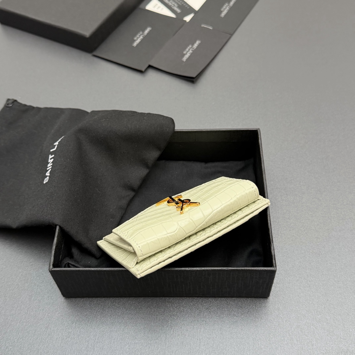 2026サンローラン「Saint Laurent UPTOWN フラップ カードケース