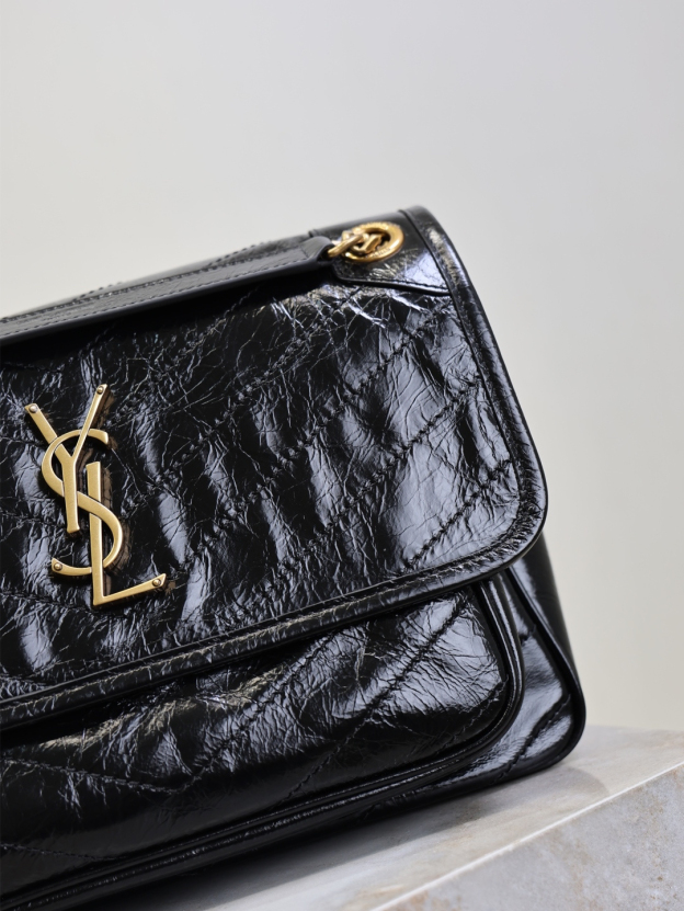 2026サンローラン「Saint Laurent NIKI ミディアム ヴィンテージクリンクルレザー チェーンショルダーバッグ