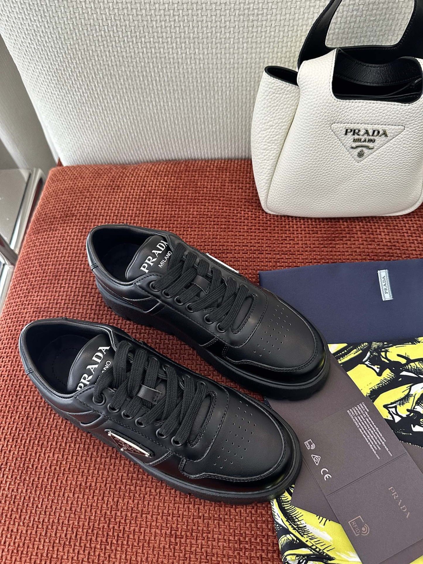 プラダ［Prada］America's Cup レザースニーカー